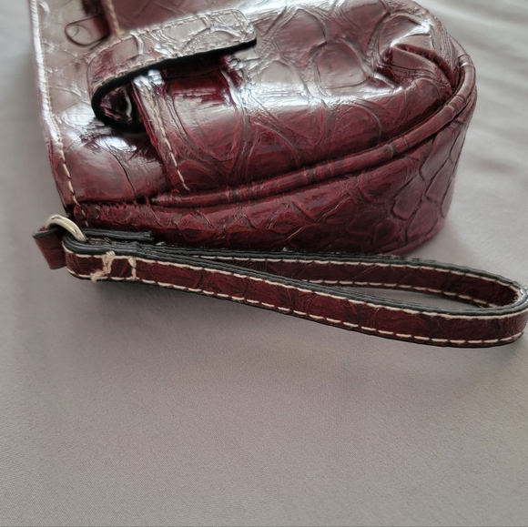 Vintage Croc Embossed Vinyl Clutch - Picture 9 of 9